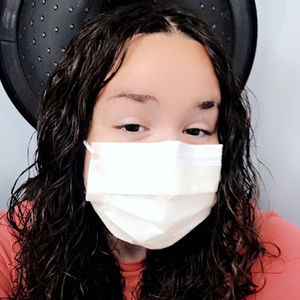 Meet your Posher, Leah